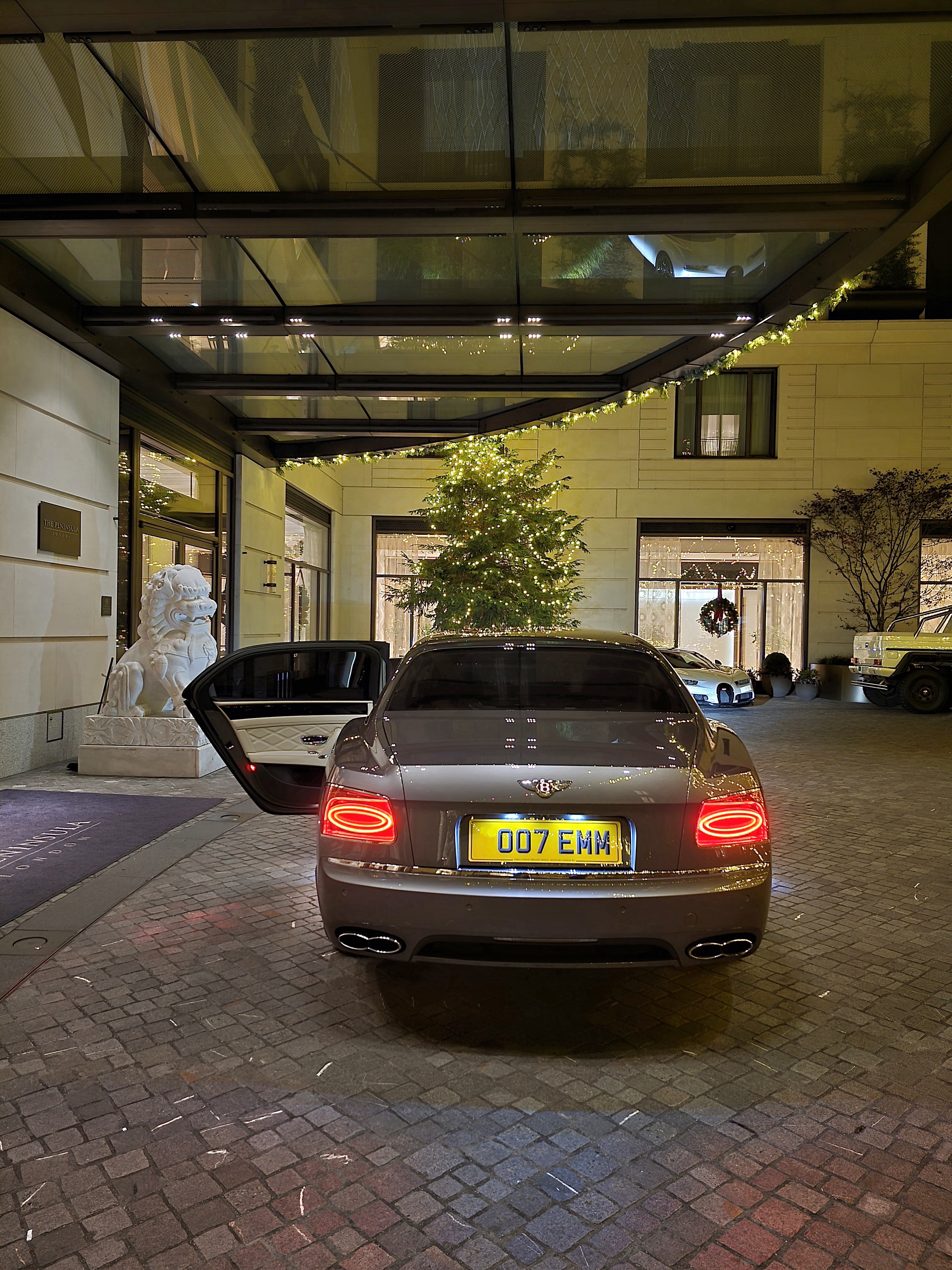 EMM LONDON VIP PRIVATE CHAUFFEUR SERVICES