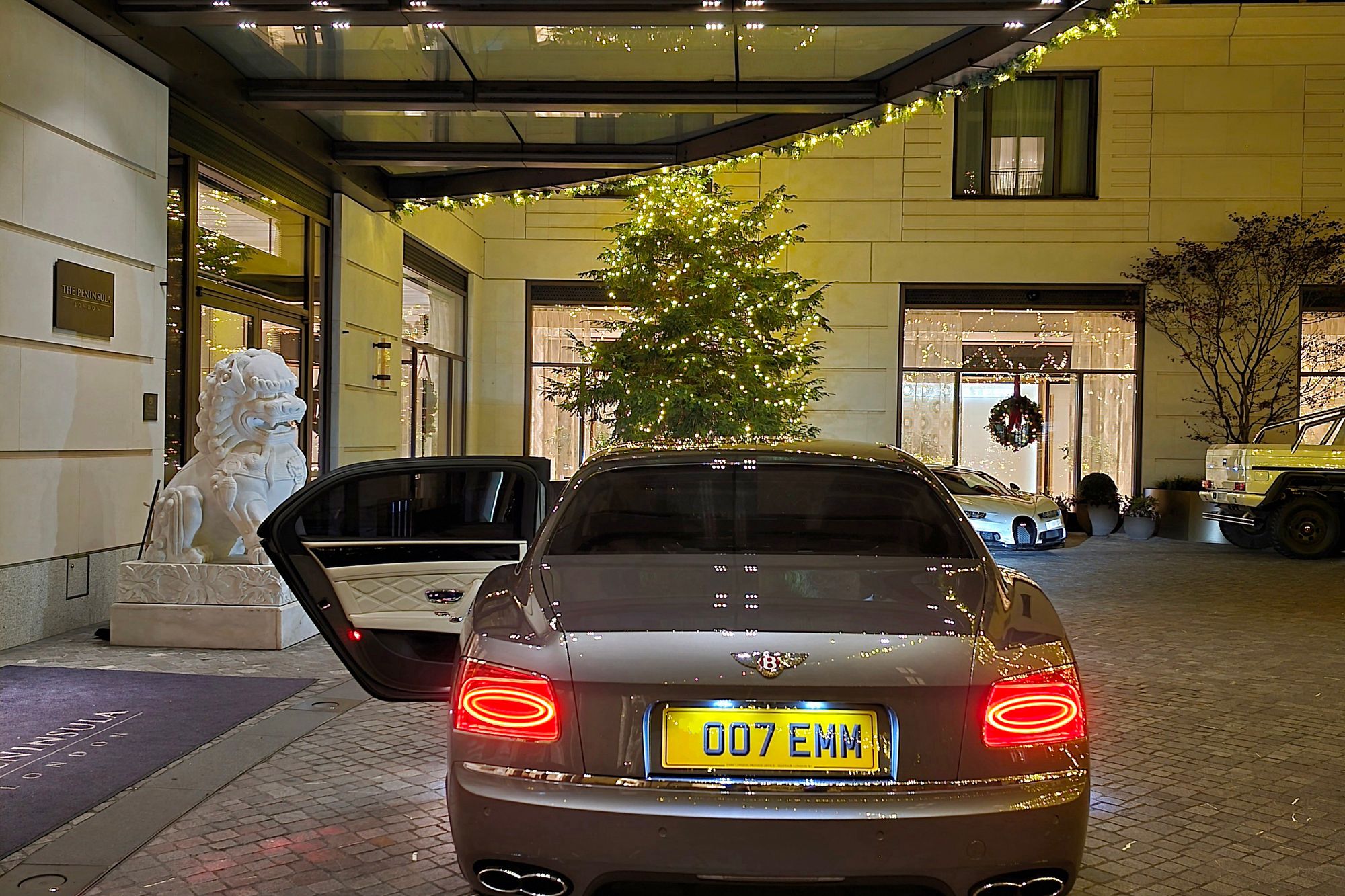 EMM LONDON VIP PRIVATE CHAUFFEUR SERVICES